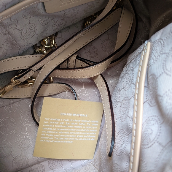 Authentic Michael Kors Grayson Satchel Bag - Picture 13 of 15